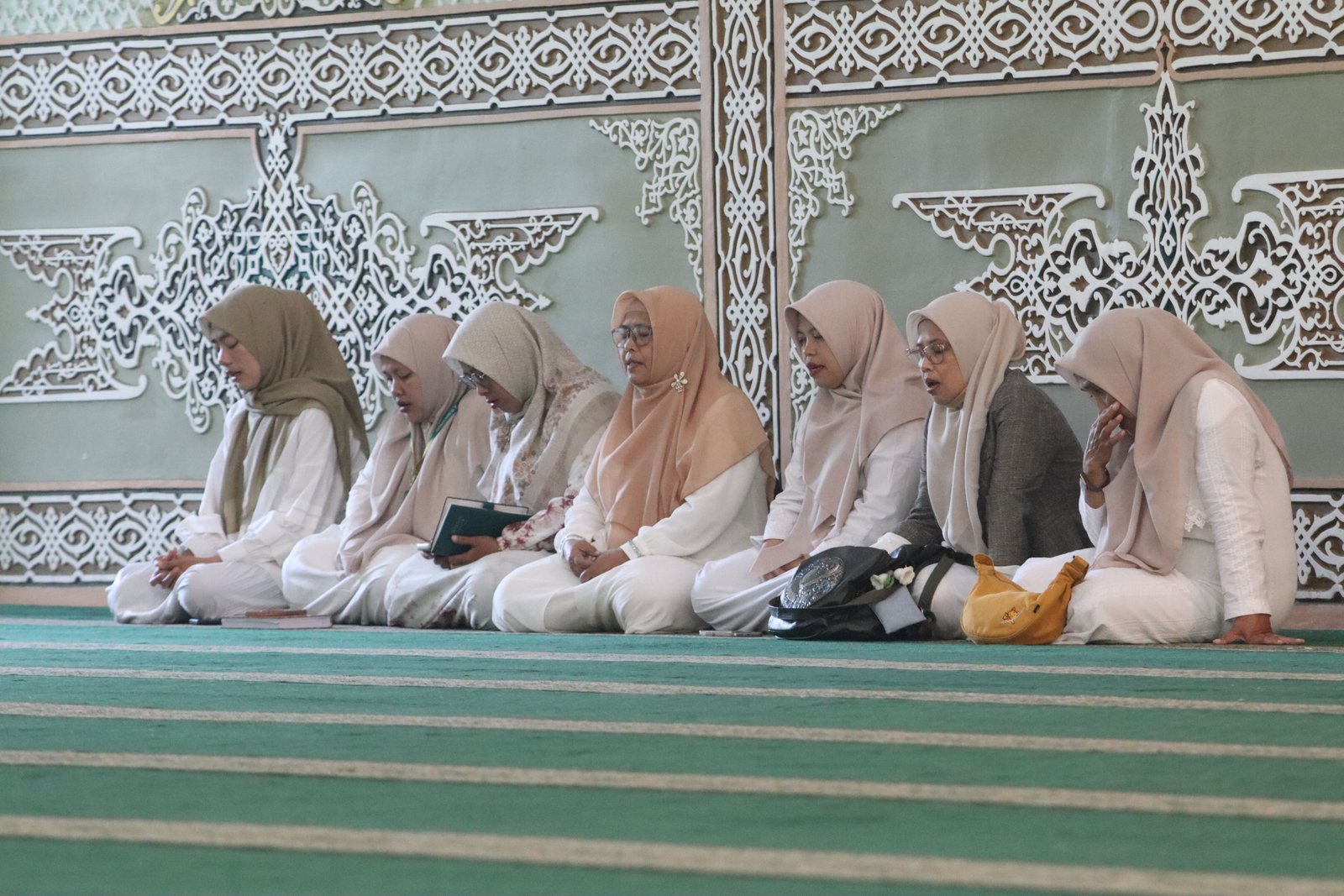 Dokumentasi Istighosah dan Do\\\'a Bersama Guru dan Wali Murid Tahun Ajaran 2026 2027