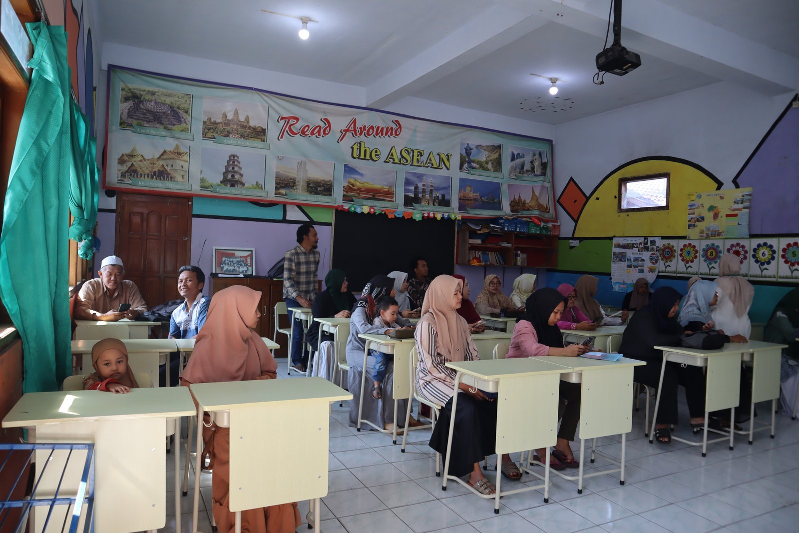 Dokumentasi Istighosah dan Do\\\'a Bersama Guru dan Wali Murid Tahun Ajaran 2026 2027